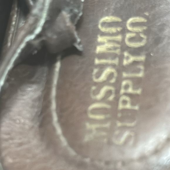 Size 9 dark brown Target Mossimo pull on shoe - Picture 4 of 5